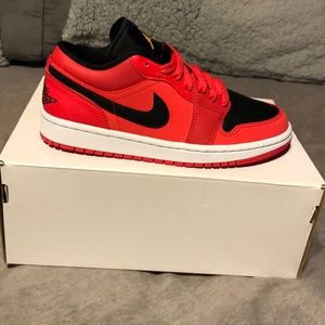 Air Jordan 1 low